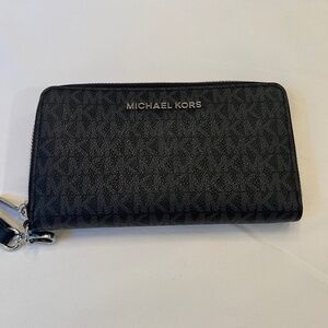 Michael Kors Like New Black Wallet